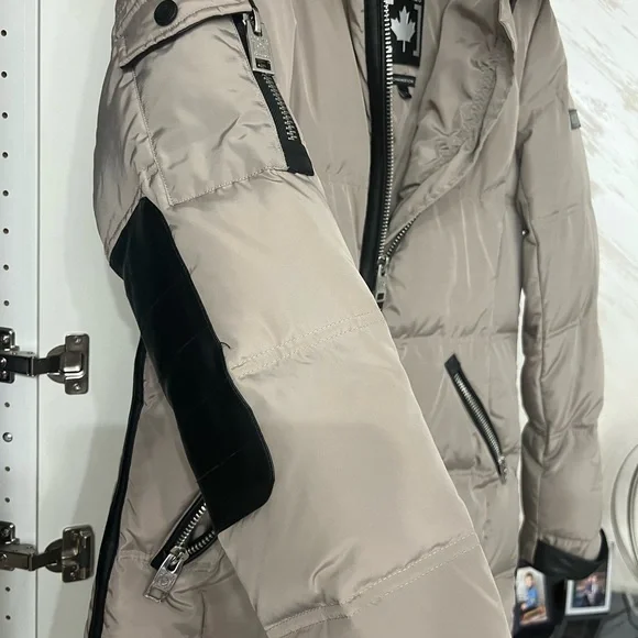 Down jacket with real fur - Picture 7 of 8